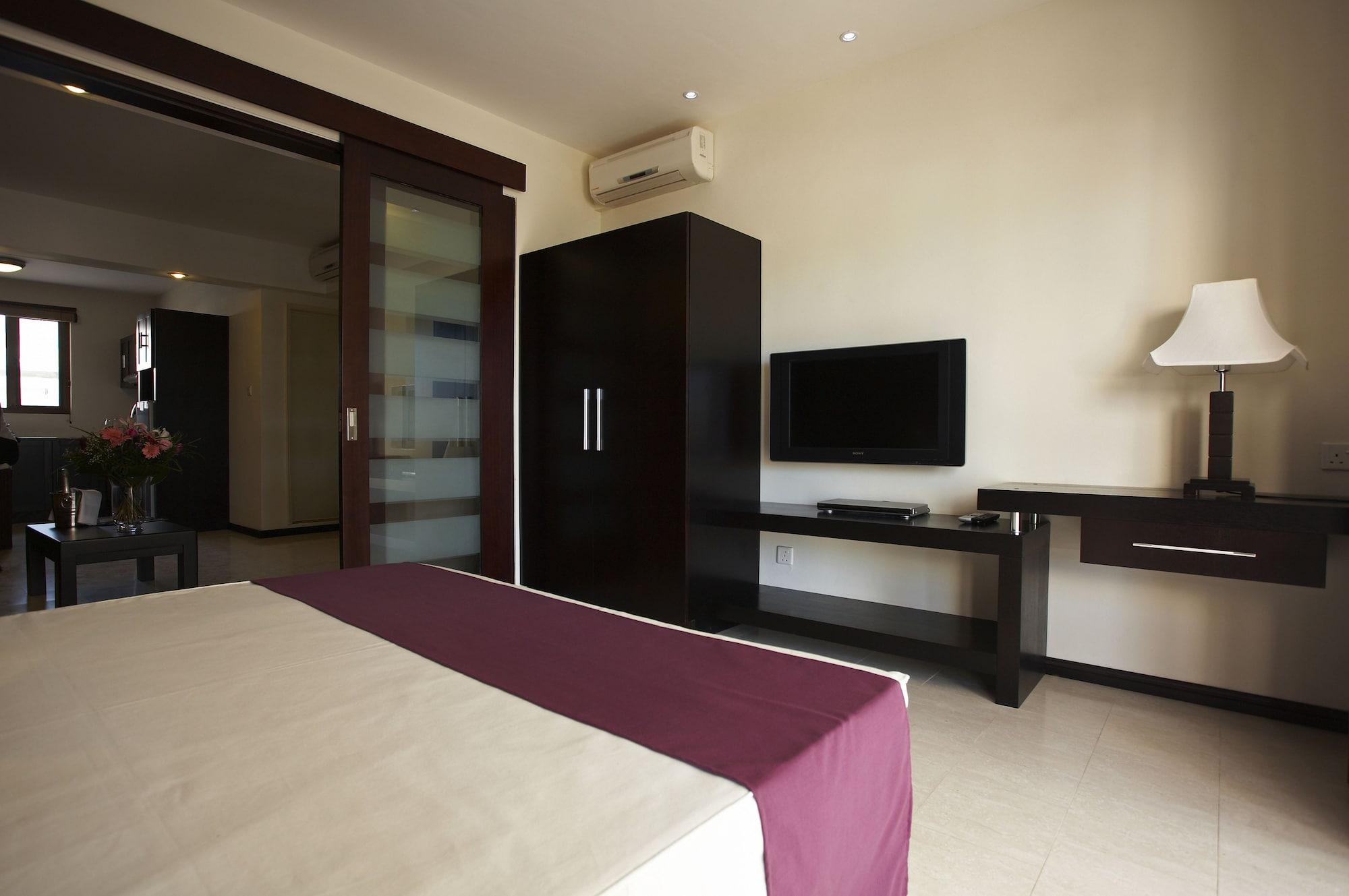 Grand Bay Suites Kültér fotó