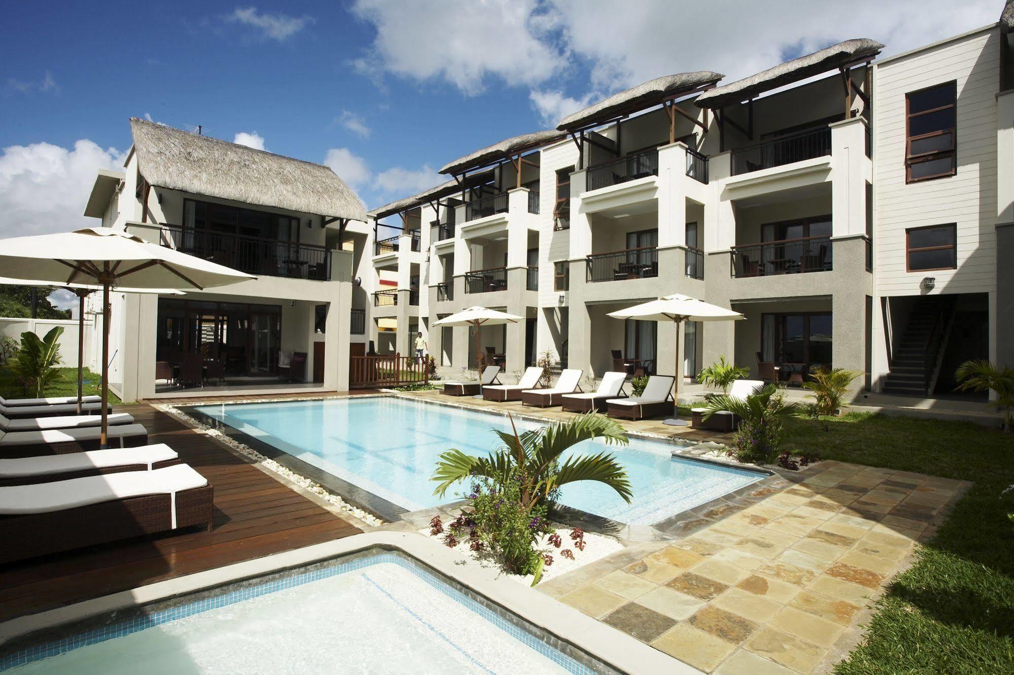 Grand Bay Suites Kültér fotó