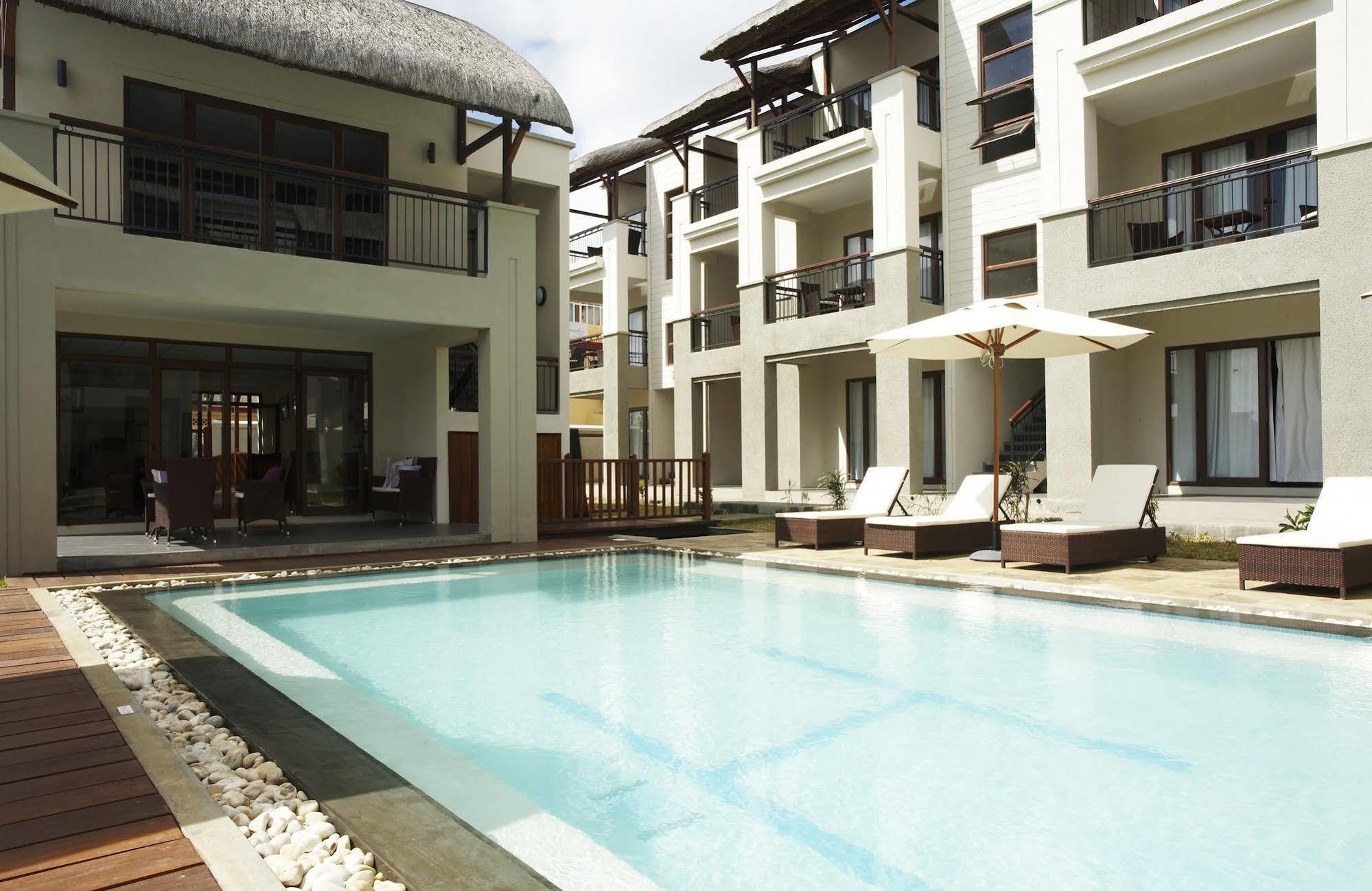 Grand Bay Suites Kültér fotó